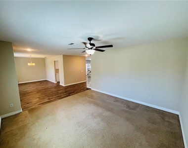 27530 Sierra Madre Drive - Photo Thumbnail 10