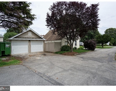 62 Waterloo Ave - Photo Thumbnail 16