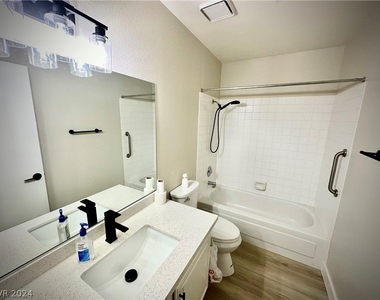 3375 E Tompkins Avenue - Photo Thumbnail 11