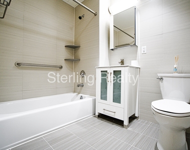 23-15 Astoria Boulevard - Photo Thumbnail 8
