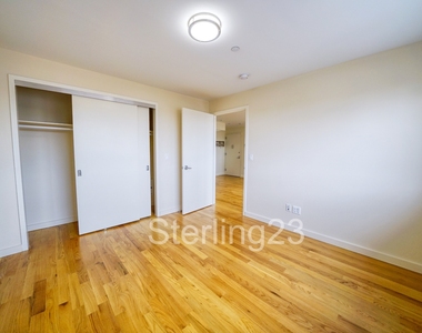 23-15 Astoria Boulevard - Photo Thumbnail 14