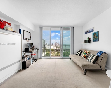 325 S Biscayne Blvd - Photo Thumbnail 0