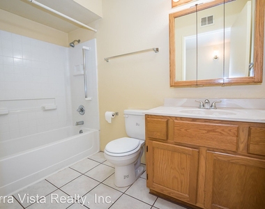 2933 Meadowlark Dr - Photo Thumbnail 15