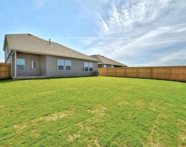 411 Wirecrested Dr - Photo Thumbnail 28