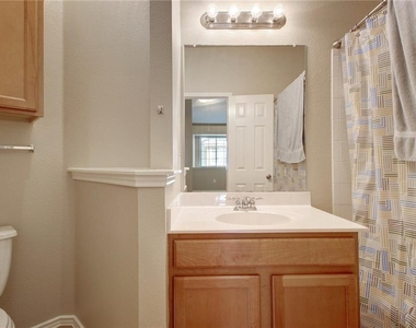 1310 W Parmer Ln - Photo Thumbnail 23