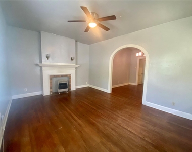 3207 Harris Park Ave - Photo Thumbnail 4