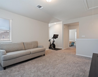 11403 Copperstone Ave - Photo Thumbnail 9