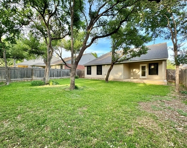 1313 Horseshoe Ranch Dr - Photo Thumbnail 39