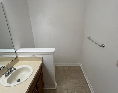 8528 Danforth Drive - Photo Thumbnail 27