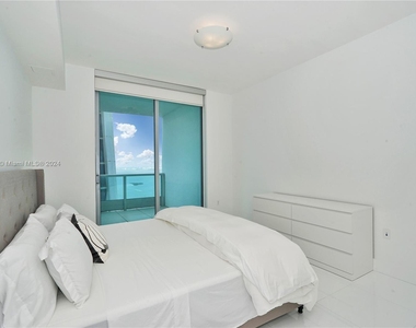 900 Biscayne Blvd - Photo Thumbnail 3