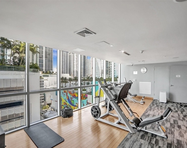 900 Biscayne Blvd - Photo Thumbnail 30