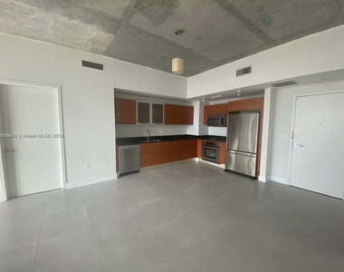 3470 E Coast Ave - Photo Thumbnail 1