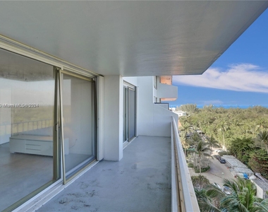 155 Ocean Lane Dr - Photo Thumbnail 5