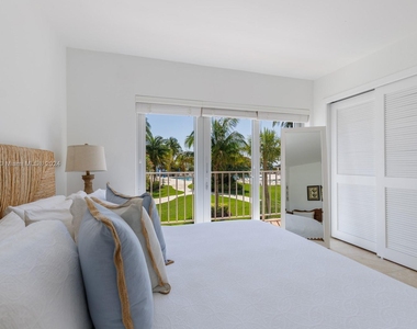 881 Ocean Dr - Photo Thumbnail 8