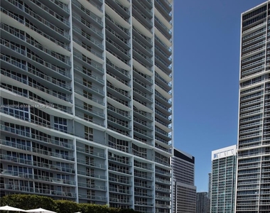 475 Brickell Ave - Photo Thumbnail 20