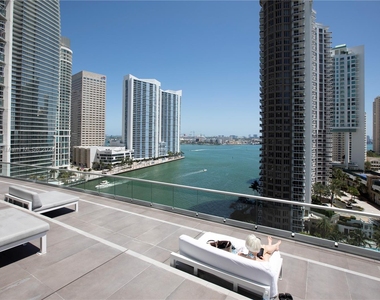 475 Brickell Ave - Photo Thumbnail 19