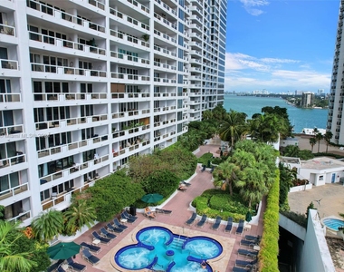 1717 N Bayshore Dr - Photo Thumbnail 24