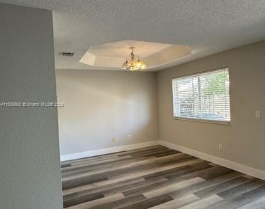 11557 Nw 51st Ln - Photo Thumbnail 12