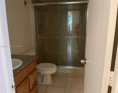 9440 Live Oak Pl - Photo Thumbnail 12