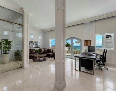 5959 Collins Ave - Photo Thumbnail 12