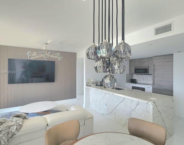 400 Sunny Isles Blvd - Photo Thumbnail 5