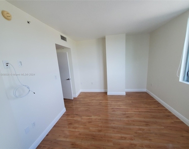 9066 Sw 73rd Ct - Photo Thumbnail 10