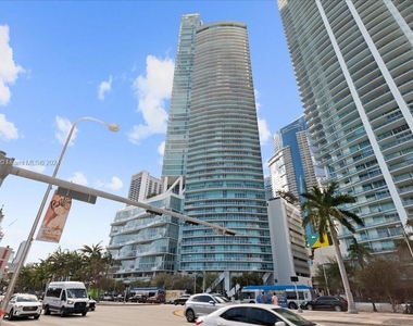 888 Biscayne Blvd - Photo Thumbnail 23