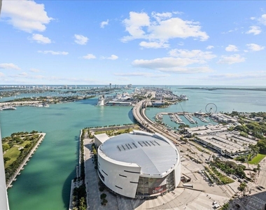 888 Biscayne Blvd - Photo Thumbnail 25