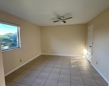 12870 Vista Isles Dr - Photo Thumbnail 5