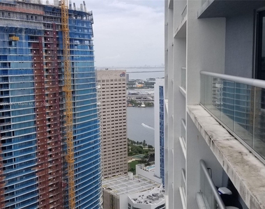 475 Brickell Ave - Photo Thumbnail 9