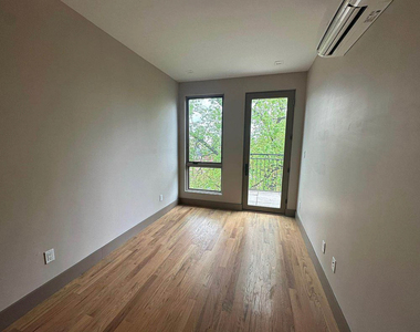 1140 Dekalb Avenue - Photo Thumbnail 12