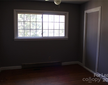 223 Glendale Avenue W - Photo Thumbnail 25