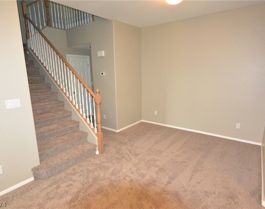 9457 Medford Falls Avenue - Photo Thumbnail 5