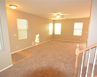 9457 Medford Falls Avenue - Photo Thumbnail 6