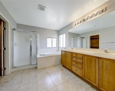 6154 Sugartree Avenue - Photo Thumbnail 17