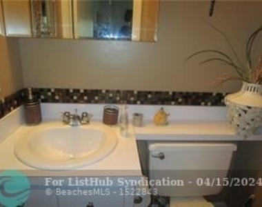 6263 Ne 19th Ave - Photo Thumbnail 14