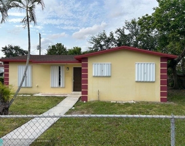 1337 Nw 112th Terrace - Photo Thumbnail 2