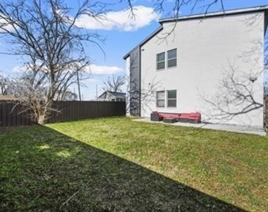 204 N Getzendaner Street - Photo Thumbnail 19