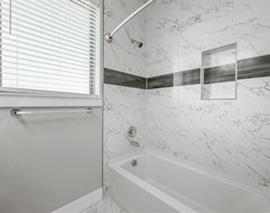 204 N Getzendaner Street - Photo Thumbnail 14