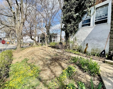 504 W Coulter Street - Photo Thumbnail 10