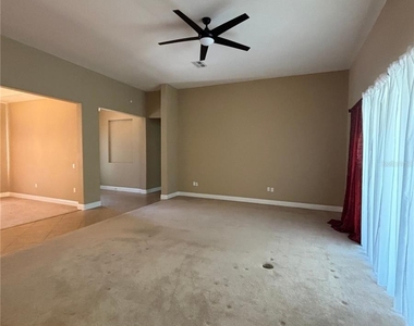 637 Tapatio Lane - Photo Thumbnail 7