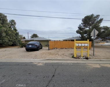 961 Manzanita Drive - Photo Thumbnail 11