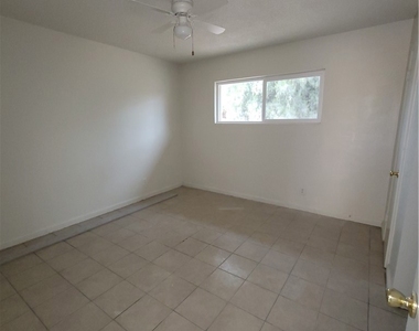 961 Manzanita Drive - Photo Thumbnail 5