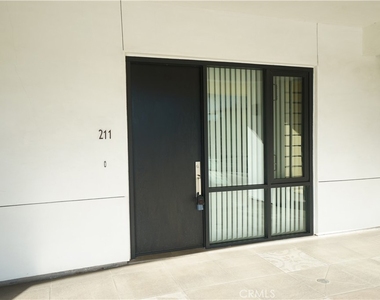 210 N Monterey Street - Photo Thumbnail 1