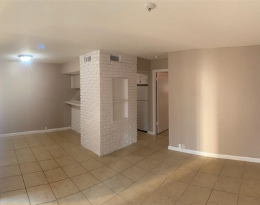 5353 Richmond Avenue - Photo Thumbnail 2