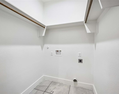 5421 Southlea Street - Photo Thumbnail 25