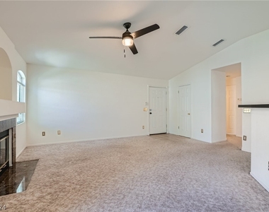 5415 W Harmon Avenue - Photo Thumbnail 3