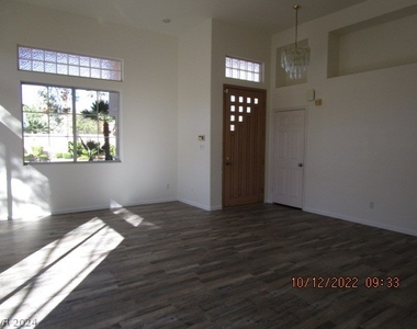 4528 Townview Drive - Photo Thumbnail 1