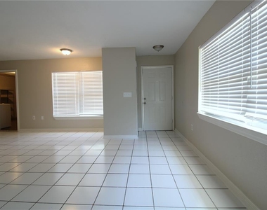 3073 Willow Bend Boulevard - Photo Thumbnail 5