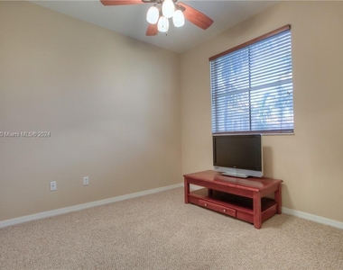 2203 Clipper Pl - Photo Thumbnail 10